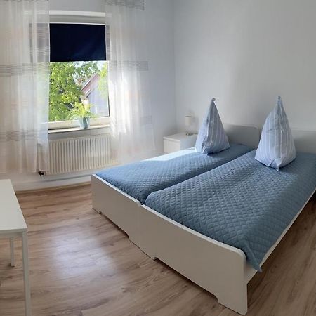 Privatzimmer Am Iltispark Дуйсбург Екстериор снимка