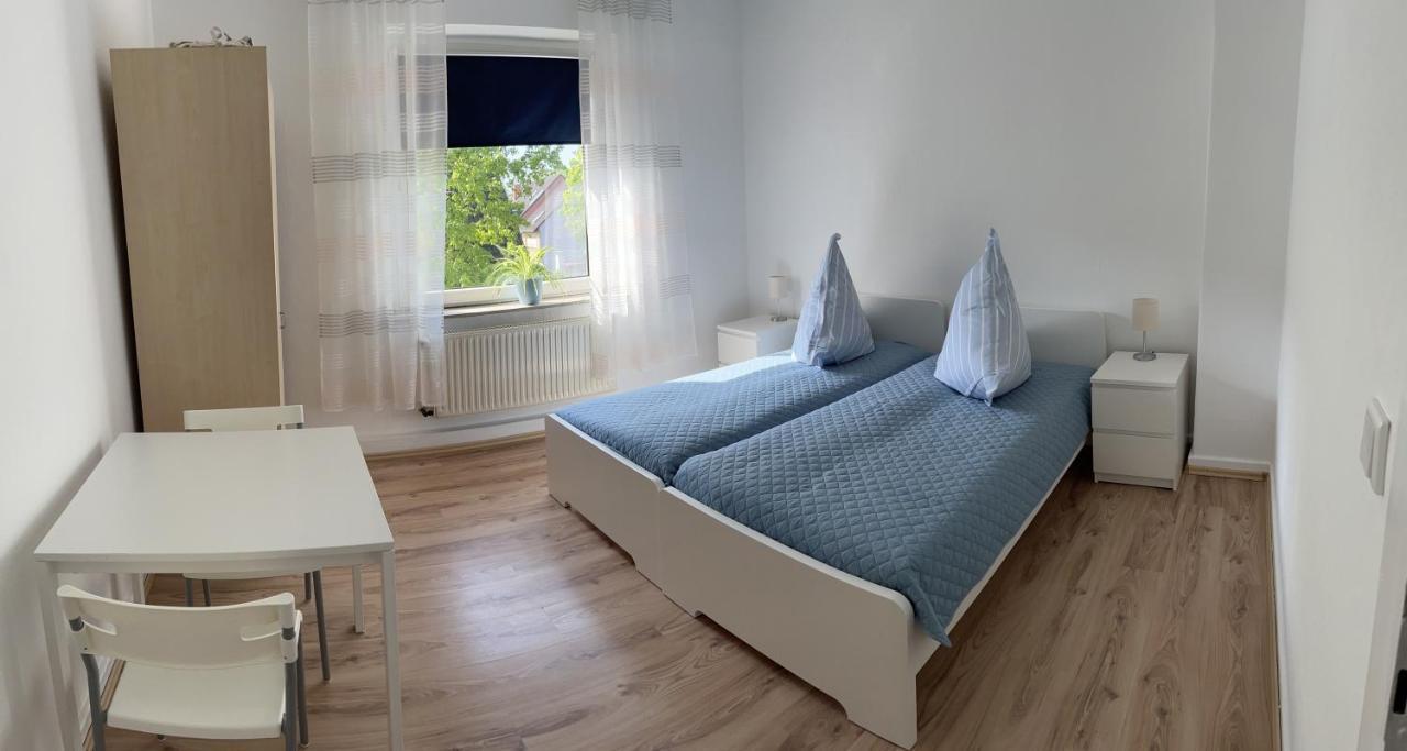 Privatzimmer Am Iltispark Дуйсбург Екстериор снимка