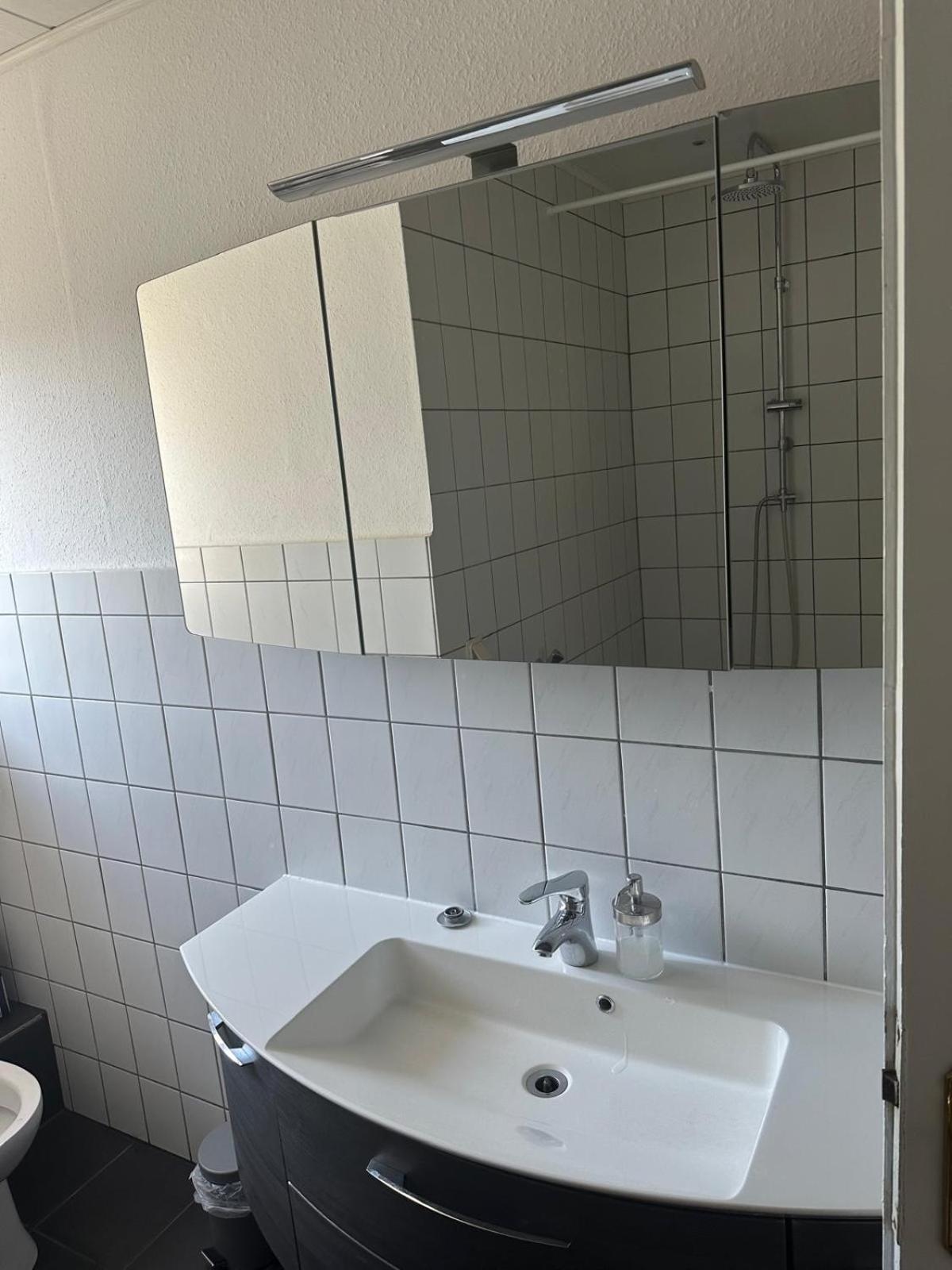 Privatzimmer Am Iltispark Дуйсбург Екстериор снимка
