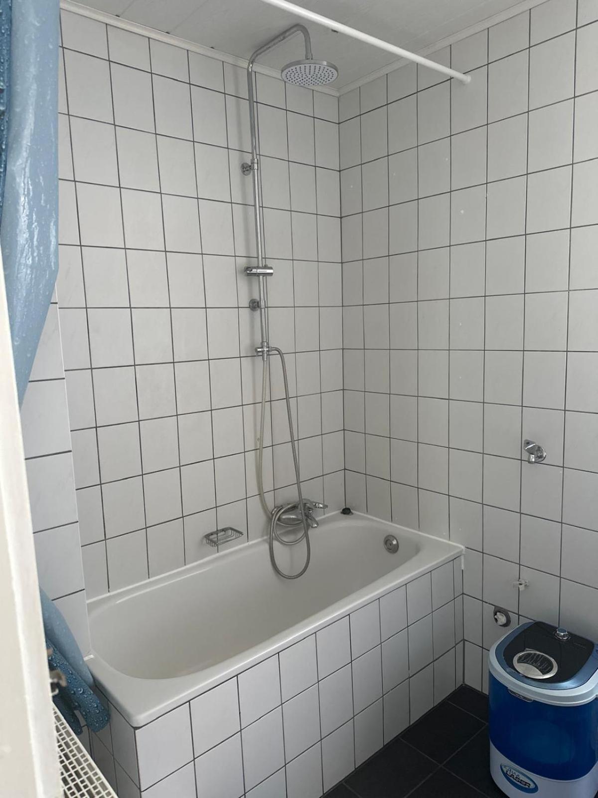Privatzimmer Am Iltispark Дуйсбург Екстериор снимка
